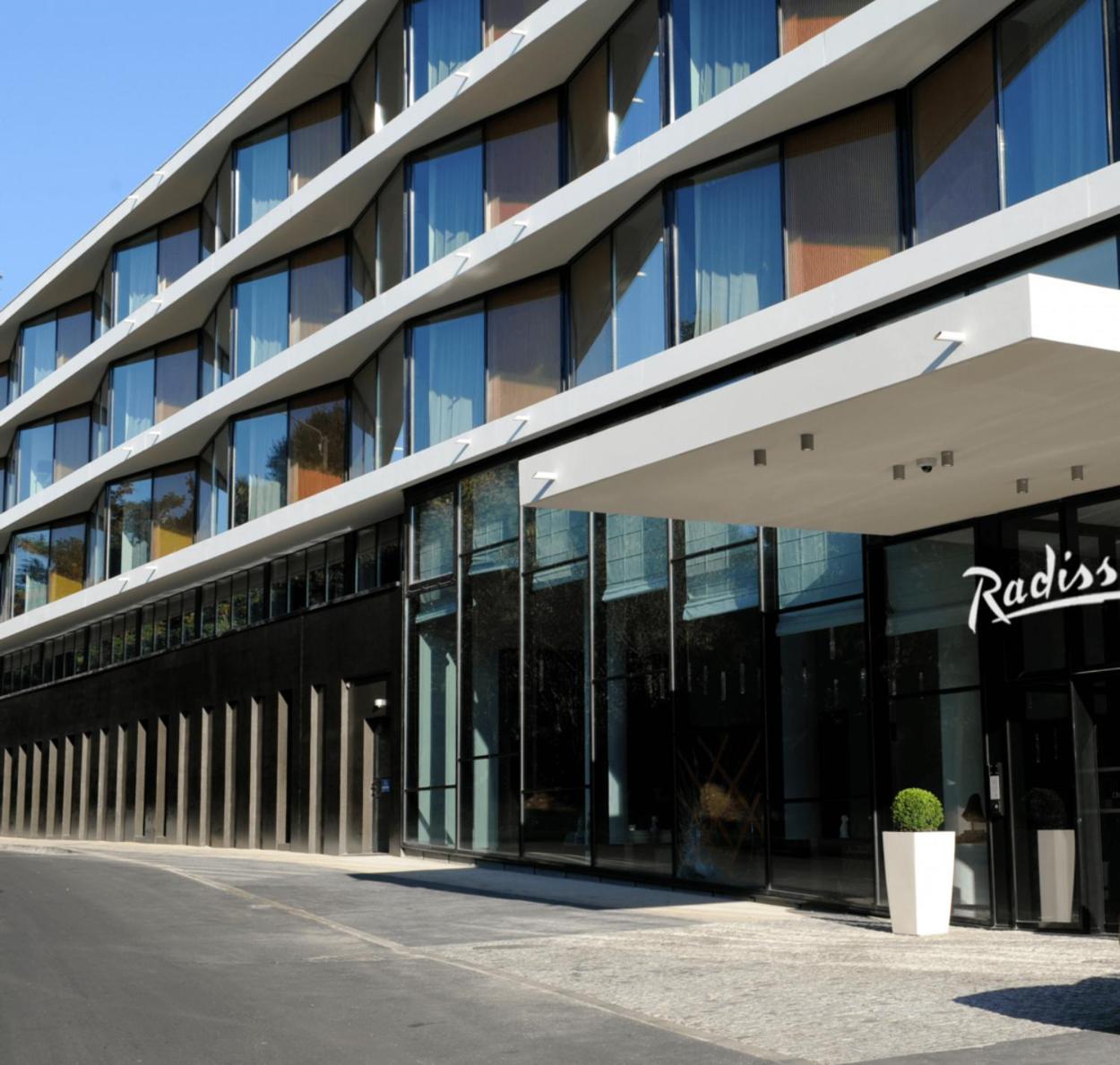 Radisson Blu Hotel, Монпелье Экстерьер фото